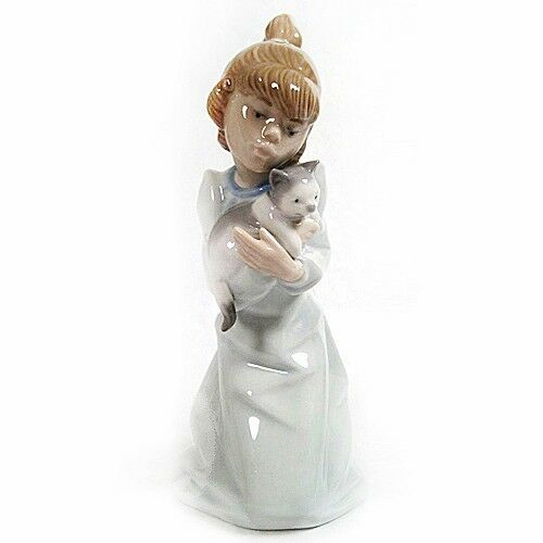 リアドロ\"Sleepy Kitten\"5712 Amazon.com: Lladro Figurine 5712 Sleepy Kitten : Home & Kitchen