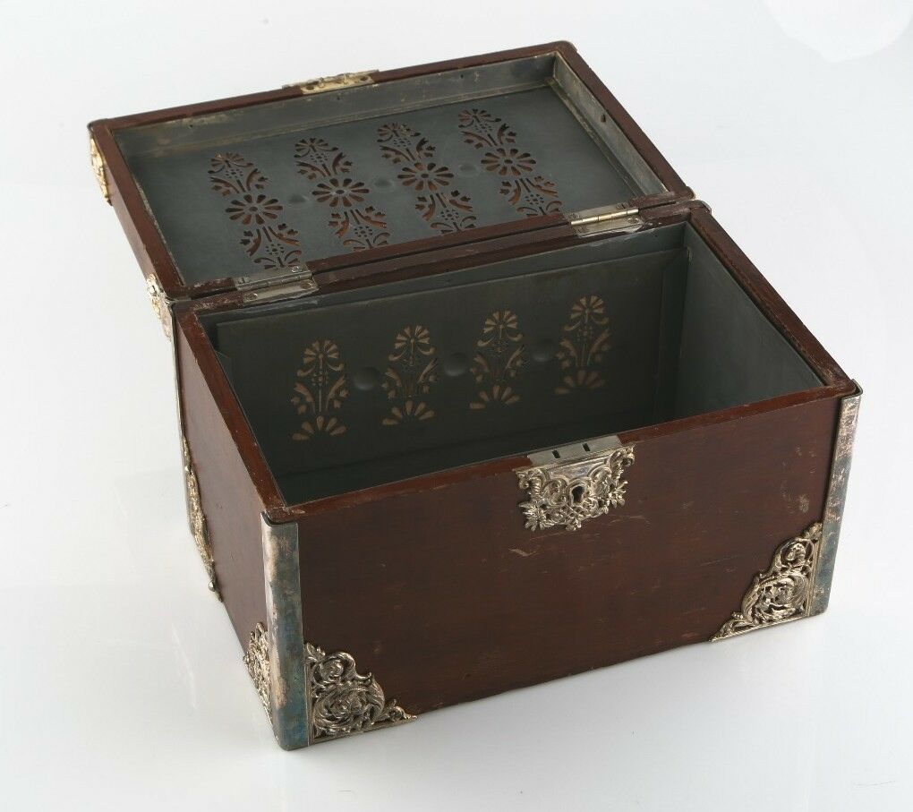 Vintage Wood Cigar Box Humidor w/ Metal Liner & Antique Silverplate Filigree