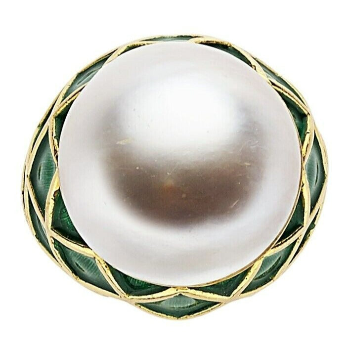 18k Yellow Gold Mabe Pearl Ring, Size 6.25.