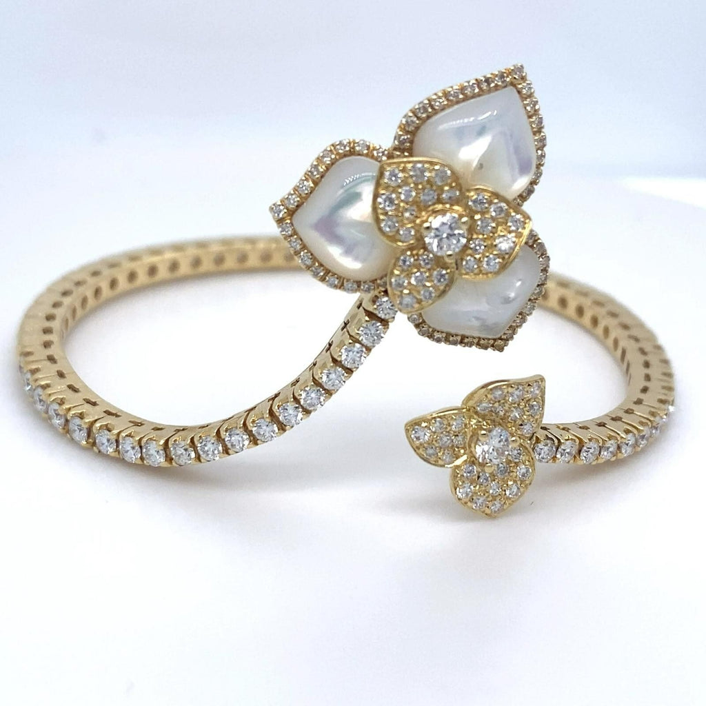 Roberto Casarin 18k Yellow Gold 1.75 ct Diamond and 3 Carved Flower MoP Bracelet