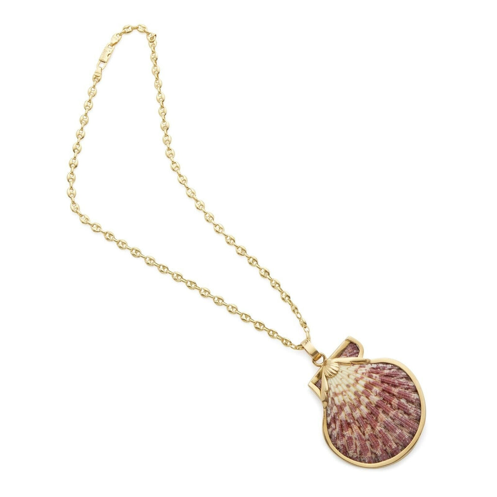 Ivana Cella Pink and White Striped Scallop Shell, Mounted in 18K yellow gold