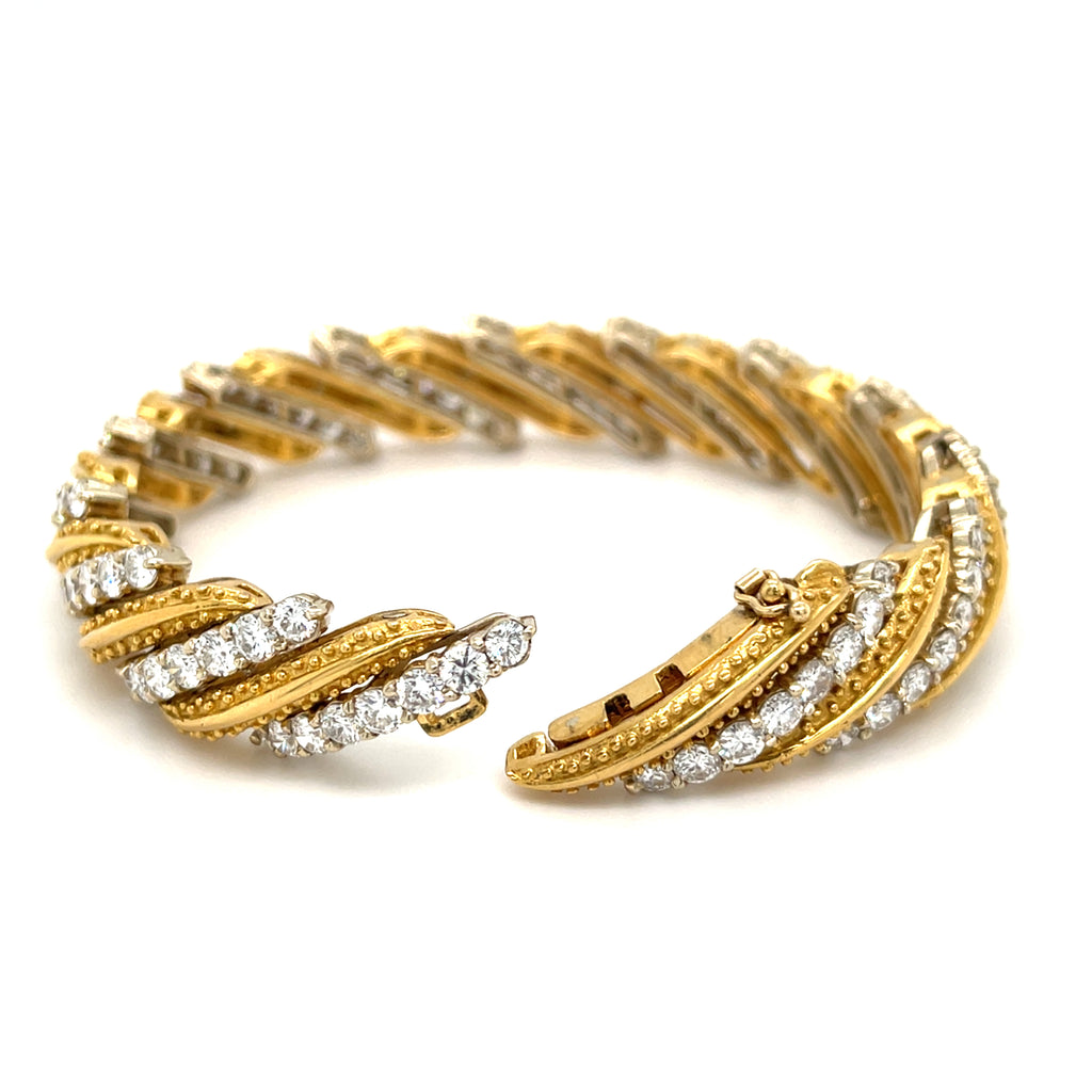 Hammerman Brothers: 18K Bi-Color Gold And Diamond Bracelet Carat Weight: 12.25c