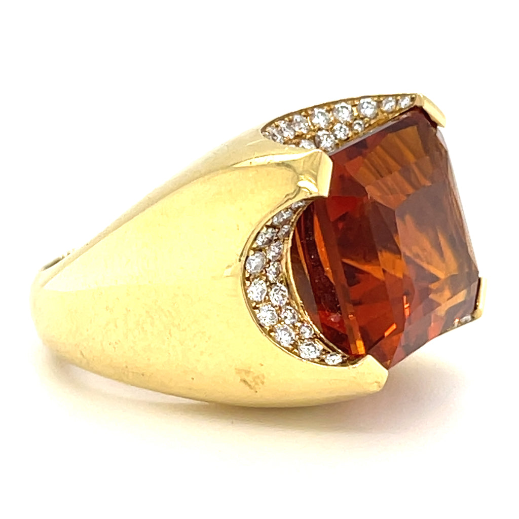 18k Yellow Gold Citrine and Diamond Heavy Ring Size 6