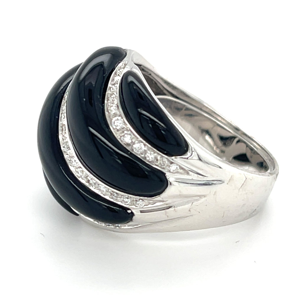18k White Gold Onyx and Diamond Banded Plaque Ring Size 7.25