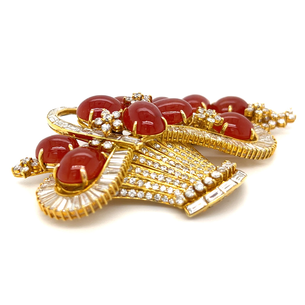 18k Gold 8.8ct Diamond and Jade Hardstone Basket Brooch Carat Weight: 8.80 carat