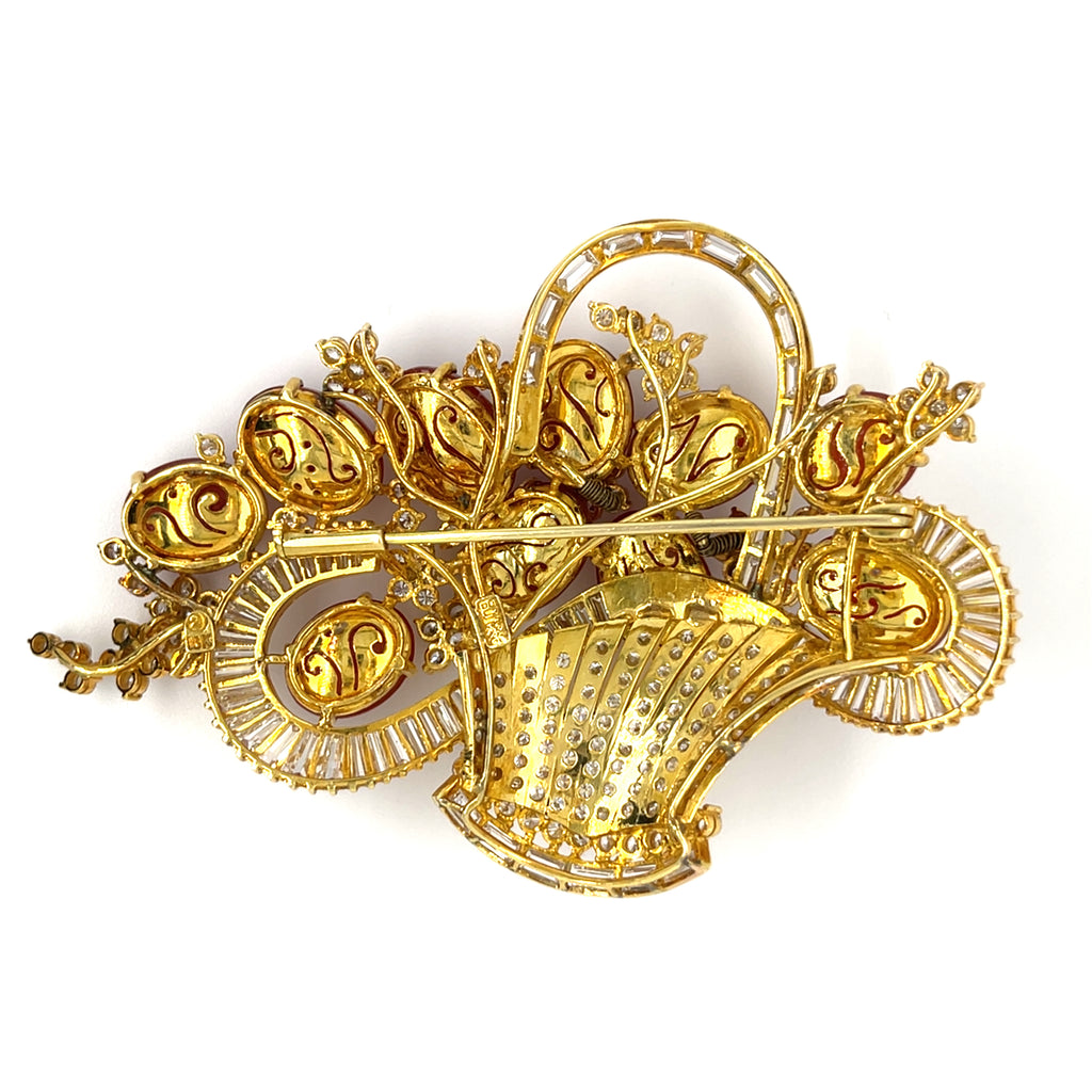 18k Gold 8.8ct Diamond and Jade Hardstone Basket Brooch Carat Weight: 8.80 carat