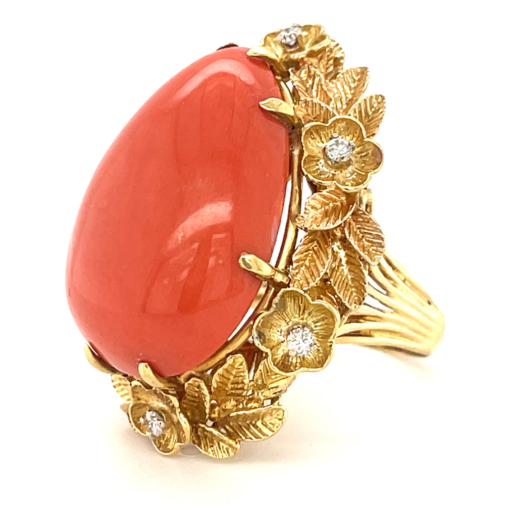18k Gold, Diamond, and Pear-shaped Coral Cabochon Ring size 8-3/4 22.0g