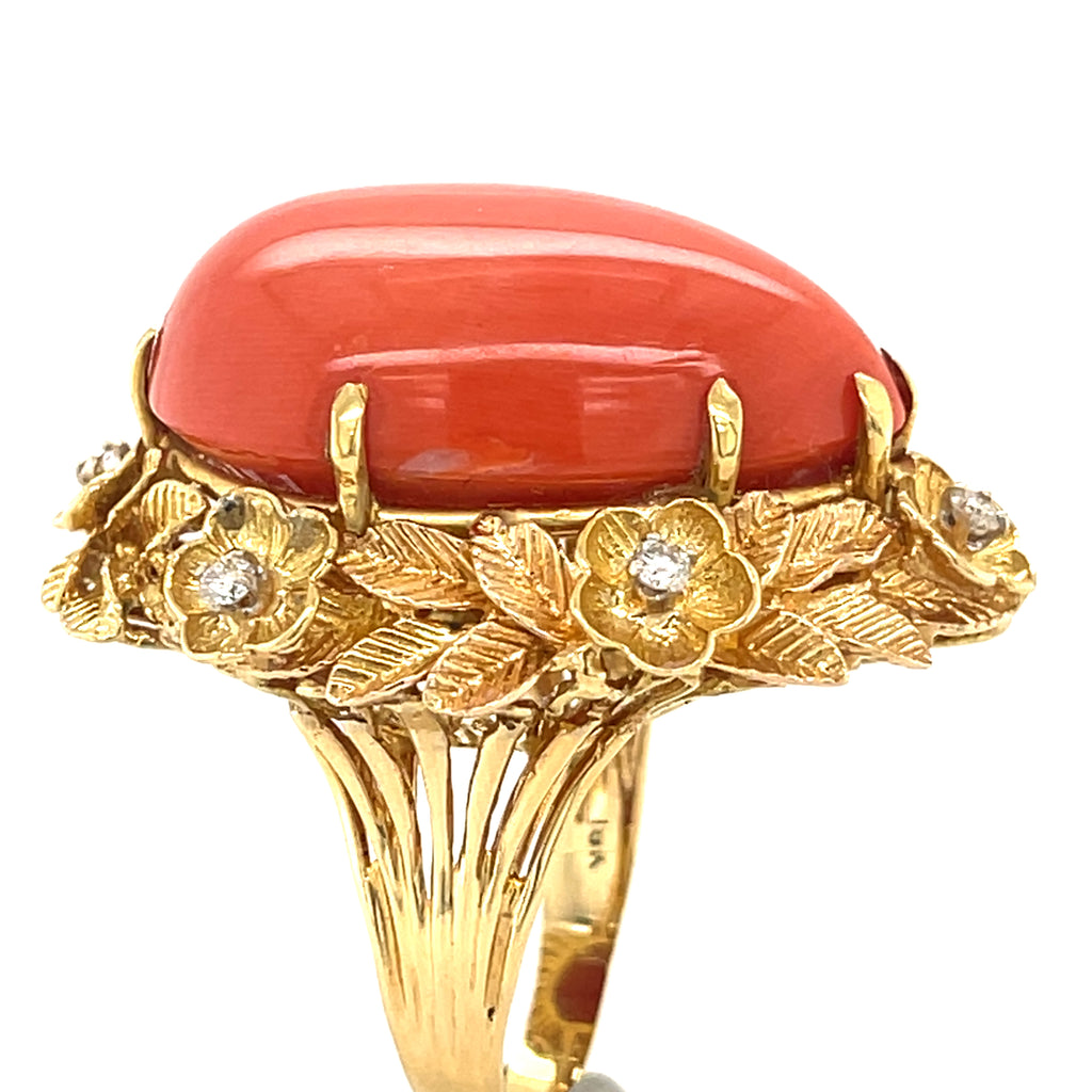 18k Gold, Diamond, and Pear-shaped Coral Cabochon Ring size 8-3/4 22.0g