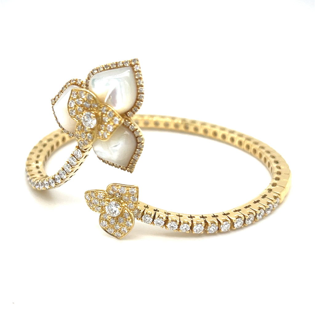 Roberto Casarin 18k Yellow Gold 1.75 ct Diamond and 3 Carved Flower MoP Bracelet