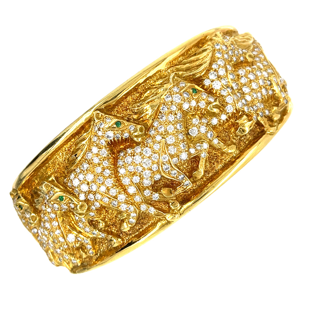 18k Yellow Gold Heavy Horse Relief Cuff Bracelet 4.50 ct Dia 109.8 grams