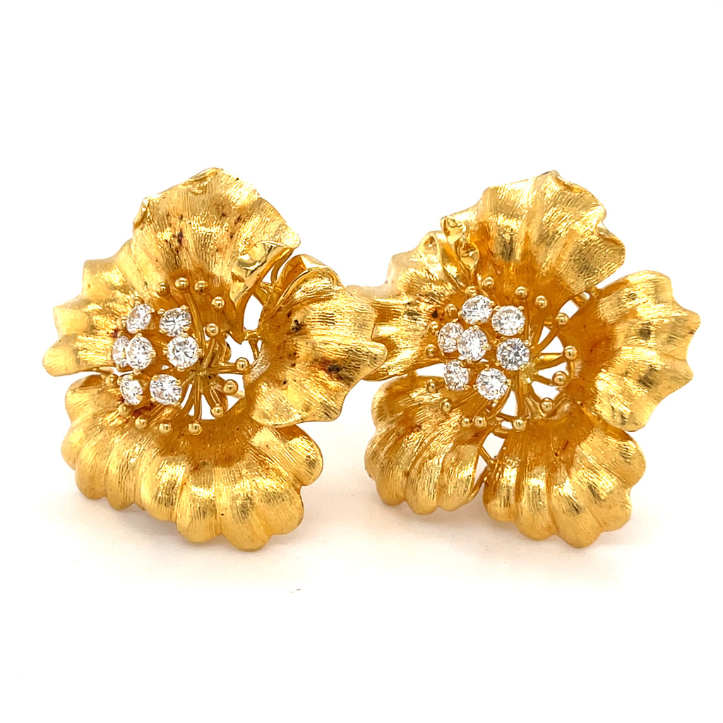 18k Yellow Gold & 0.95ct Diamonds Flower-shaped Earrings, 23.2g