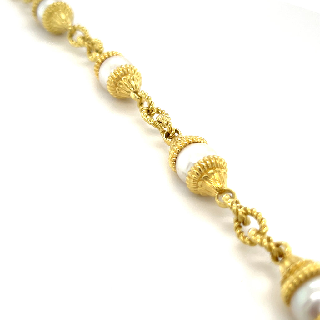 Cynthia Bach 18K Gold and Cultured Akoya Pearl Bracelet 8.75 inch Length 32.6 grams