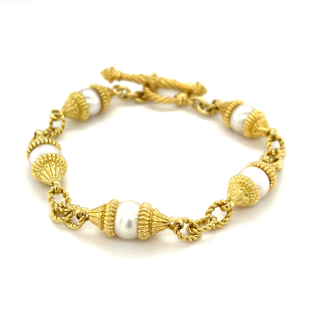 Cynthia Bach 18K Gold and Cultured Akoya Pearl Bracelet 8.75 inch Length 32.6 grams