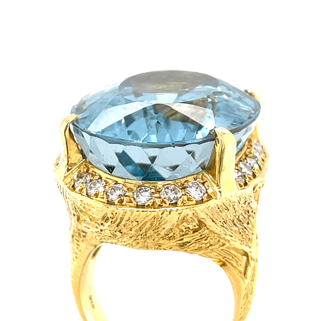 18k Yellow Gold & Oval 72.19ct Aquamarine Ring w/ 1ct Diamond Halo, Size 7.75