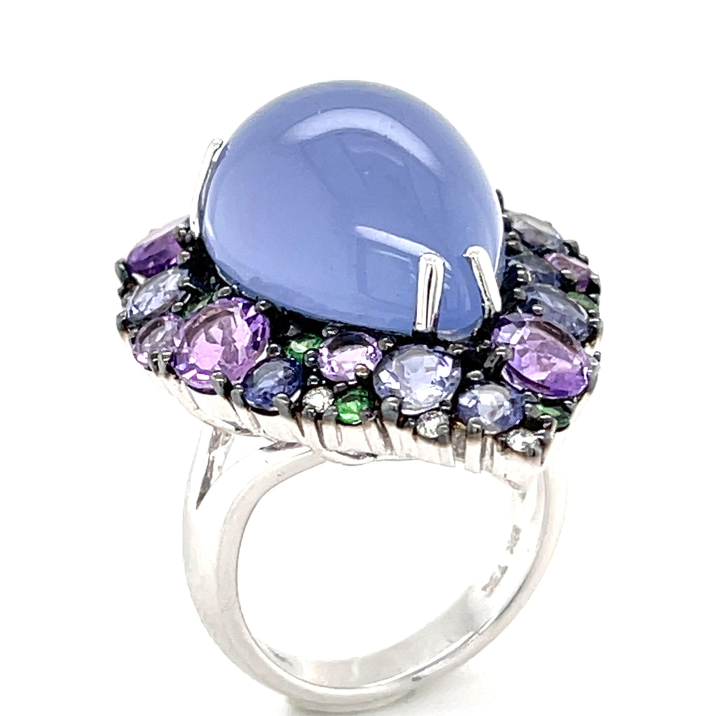 18k White Gold Pear Chalcedony Cabochon Ring w/ Cobblestone Gem Bezel, Size 6.75