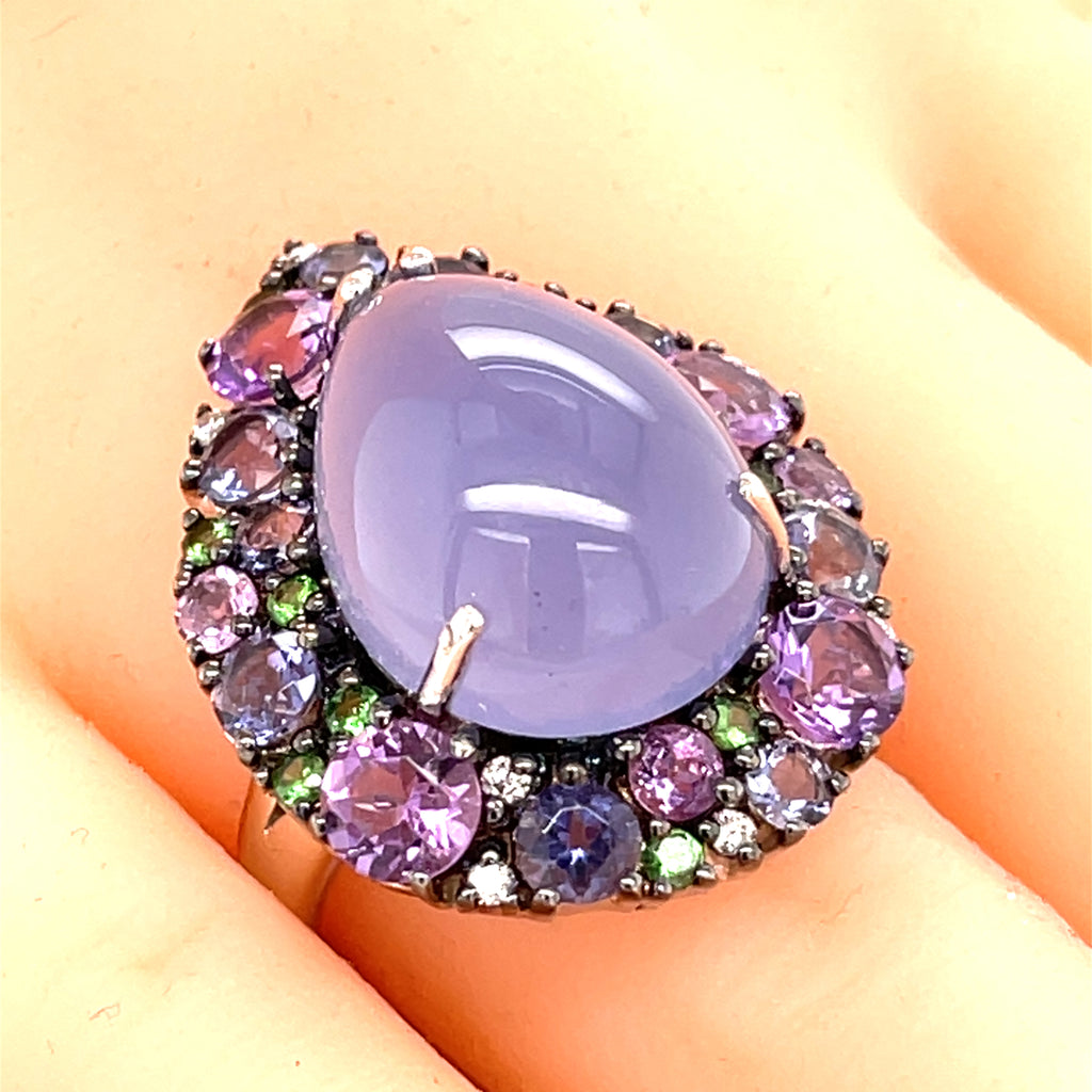 18k White Gold Pear Chalcedony Cabochon Ring w/ Cobblestone Gem Bezel, Size 6.75