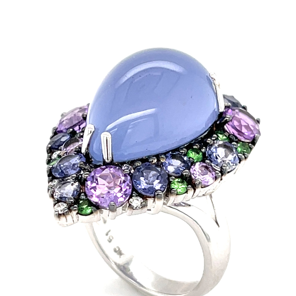 18k White Gold Pear Chalcedony Cabochon Ring w/ Cobblestone Gem Bezel, Size 6.75