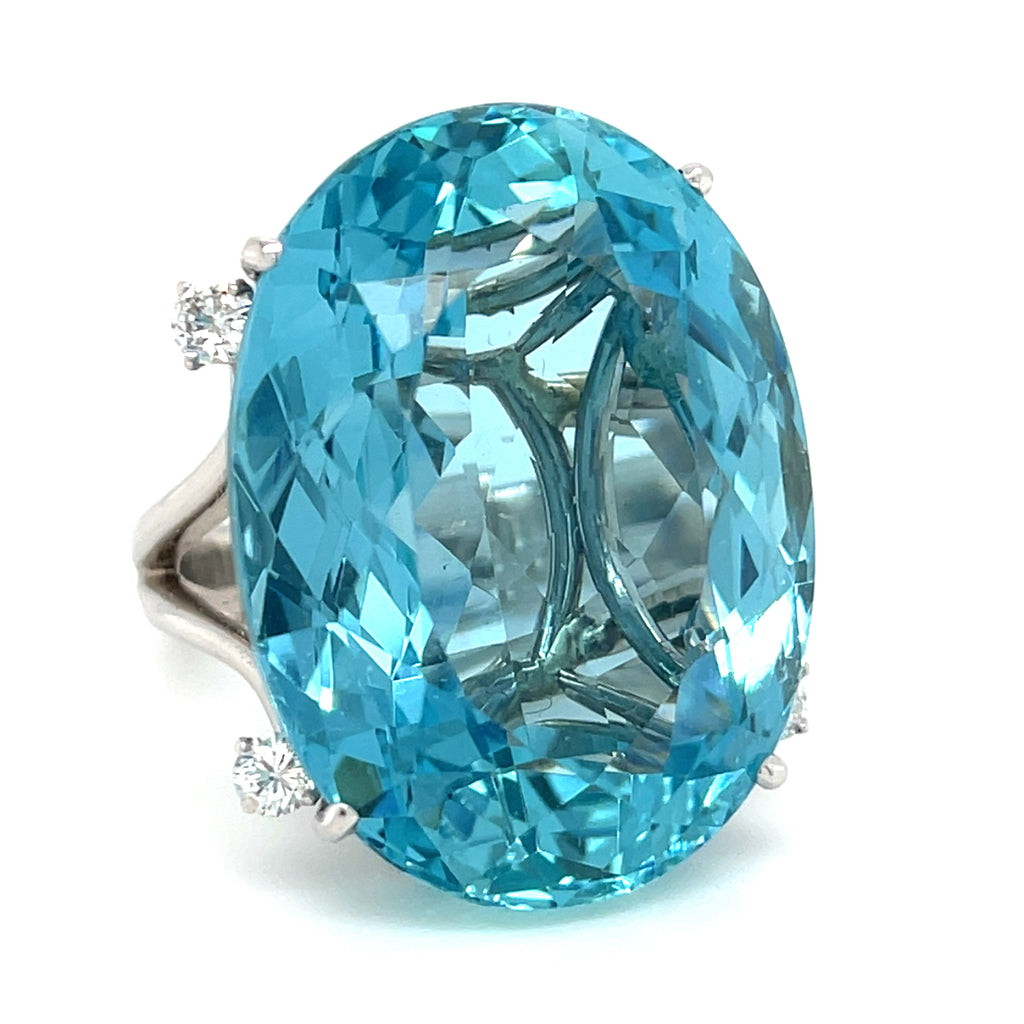 14k White Gold Oval 60.05 ct Aquamarine Ring w/ 0.55 ct Dia Accents Sz 6.5