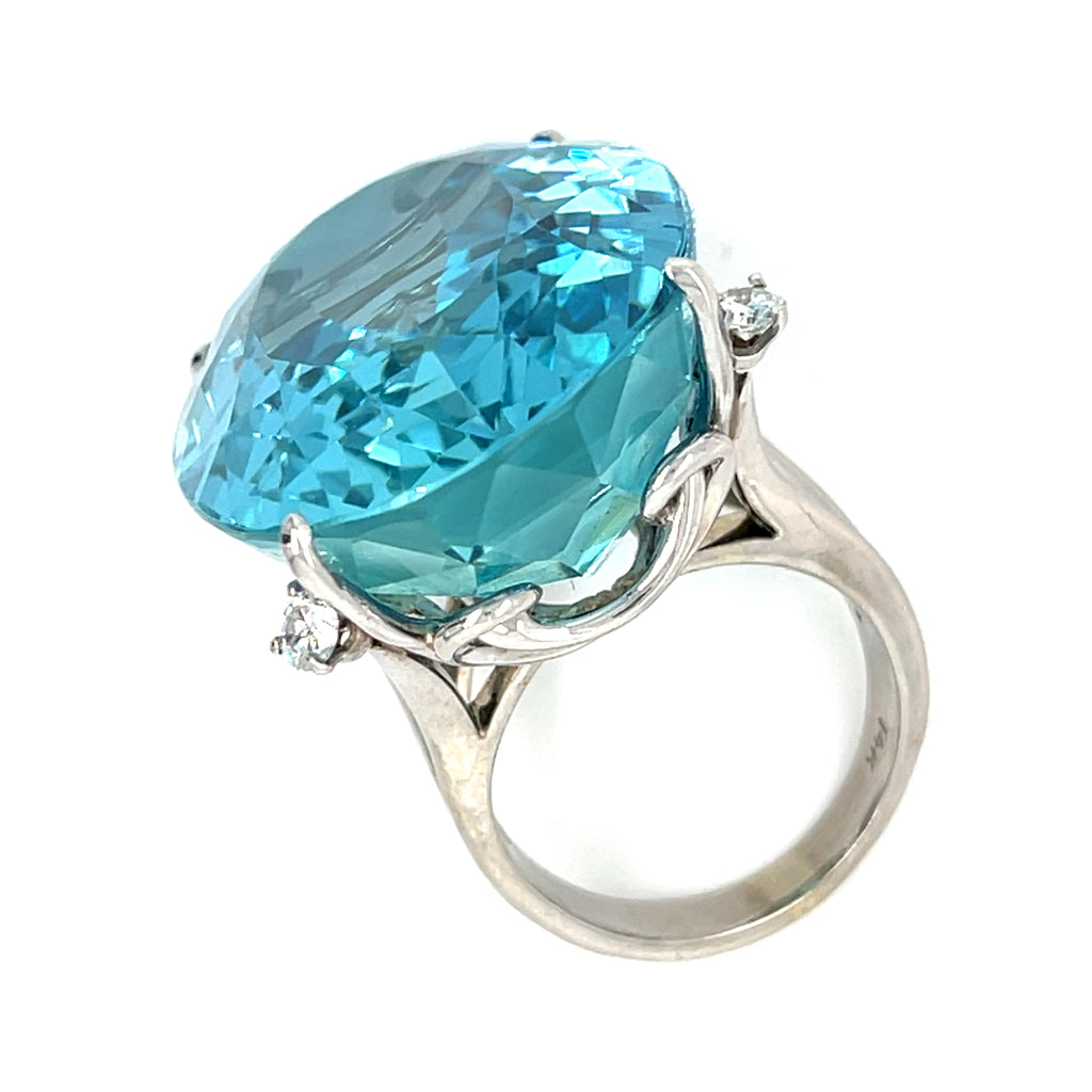 14k White Gold Oval 60.05 ct Aquamarine Ring w/ 0.55 ct Dia Accents Sz 6.5