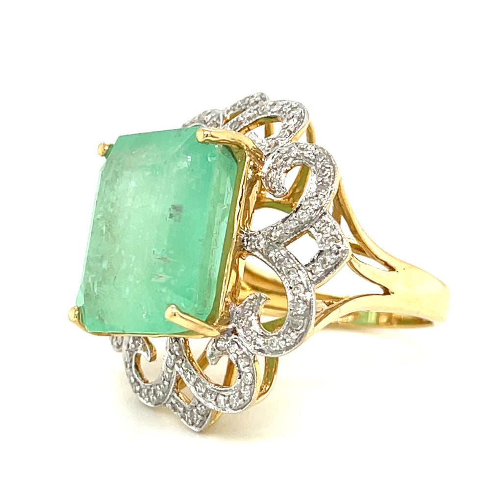 14k Yellow Gold 18.13 ct Colombian Emerald Ring with 0.85 Dia Accents Size 7 GIA