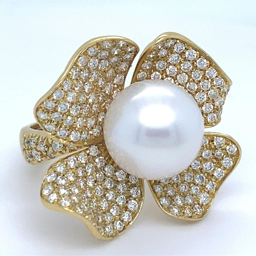 Roberto Casarin 18k Yellow Gold Appx 2.57 ct Diamond Pearl Flower Ring Size 6.5
