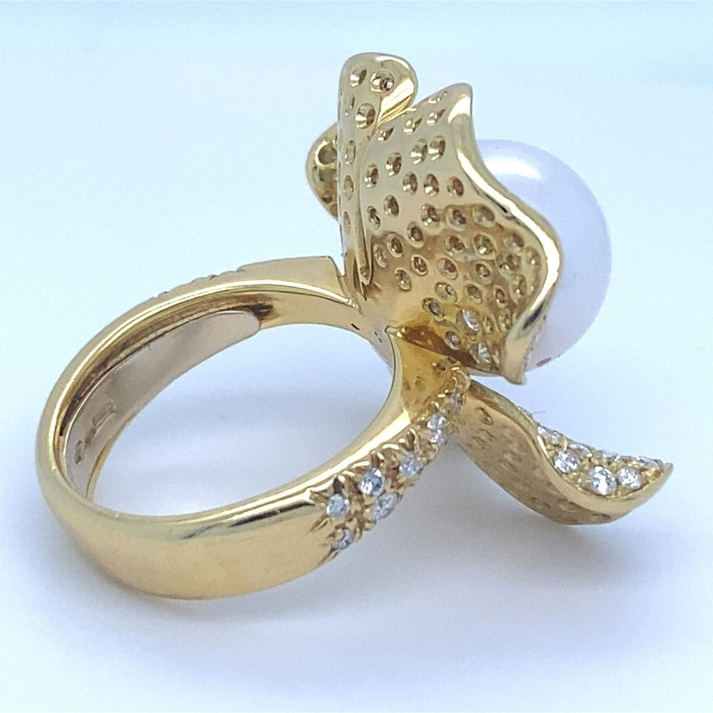 Roberto Casarin 18k Yellow Gold Appx 2.57 ct Diamond Pearl Flower Ring Size 6.5