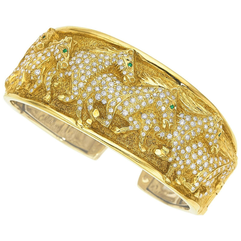 18k Yellow Gold Heavy Horse Relief Cuff Bracelet 4.50 ct Dia 109.8 grams