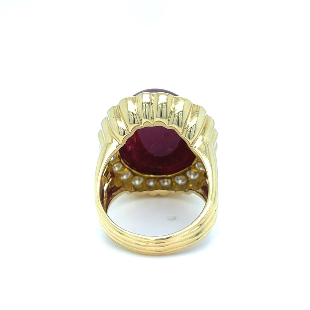 18K Yellow Gold 35.7ct Ruby Cabochon & 2.2ct Diamond Ring Size 10 20.9g