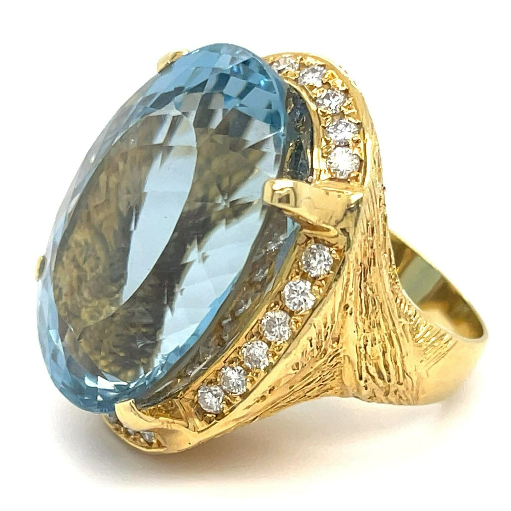 18k Yellow Gold Oval 72.19 ct Aquamarine Ring with Appx 1 ct Diamond Size 7.75