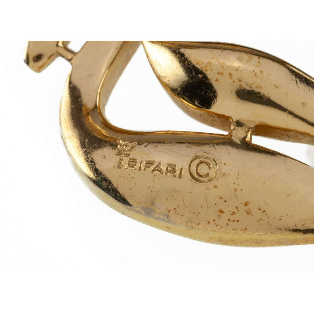 Trifari Vintage Goldtone Wreath Brooch 39 mm Diameter