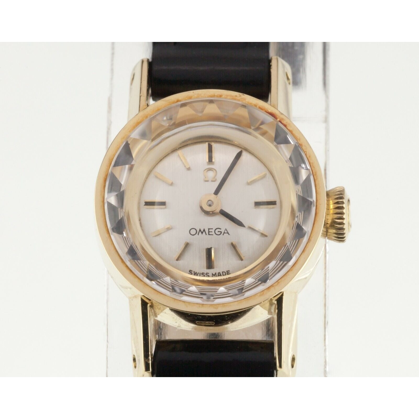 Omega Ladies 18k Yellow Gold Dress Watch w/ Leather Band Mov #580 DMND Limited Omega Ladies 18k Yellow Gold Dress Watch w/ Leather Band Mov #580 DMND Limited