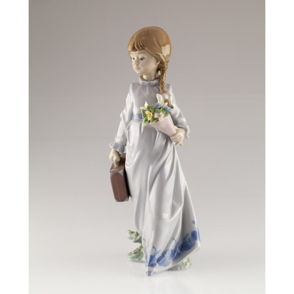 Lladro "School Days" Porcelain Figurine 7604 w/ Original Box
