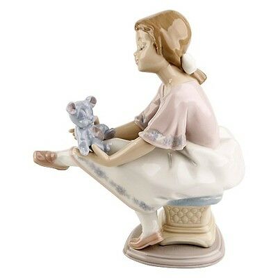 A Collector's Book of Retired Lladro: Genuine Figurines & Their