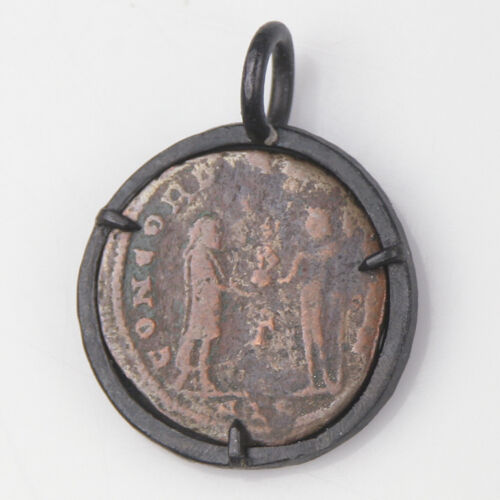 ANCIENT ROMAN COIN IN SILVER ANTIQUED BEZEL PENDANT 2.4grams