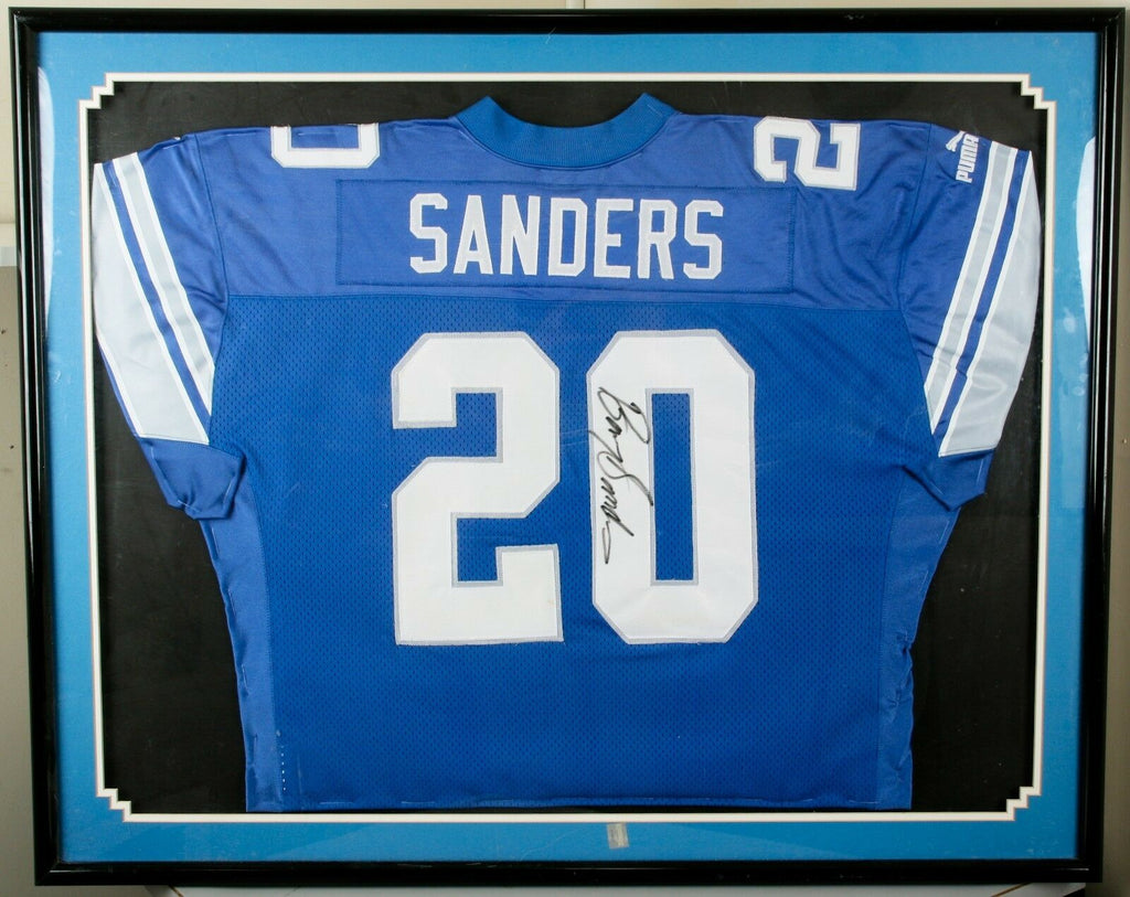 Framed Signed Barry Sanders Jersey w/ Mounted Memories CoA & Pic Great Condition