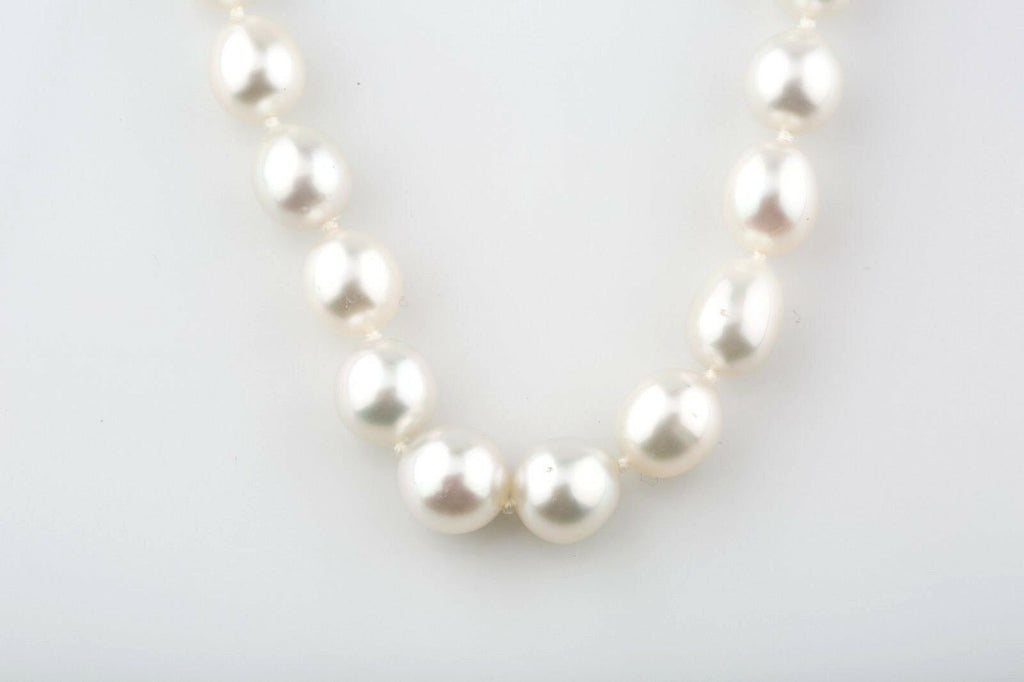 South Sea Pearl 19 inch 9.5mm - 11mm White Strand 14k Yellow Gold Closure