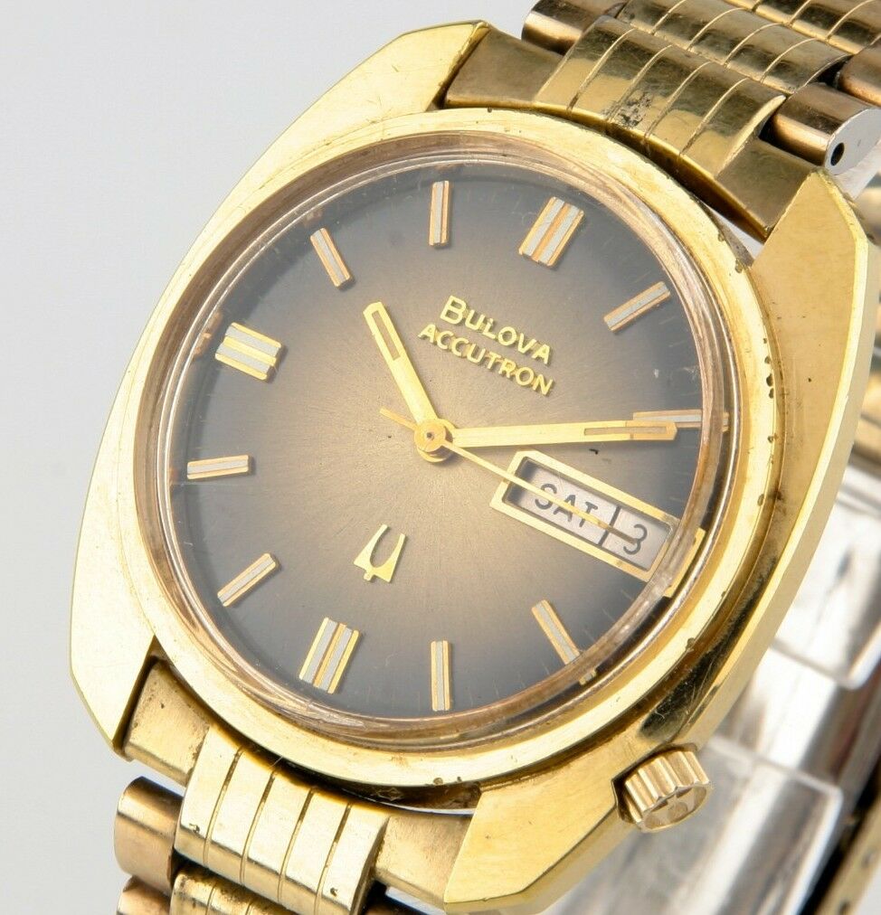 Vintage Bulova Accutron Men's Gold Electroplate Tuning Fork 218 Watch Day/Date
