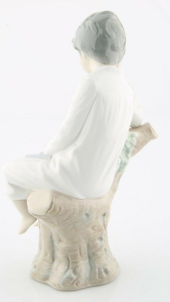 Lladro Little Boy Thinker Decorative Figurine 4876 Porcelain Hand Made in Spain