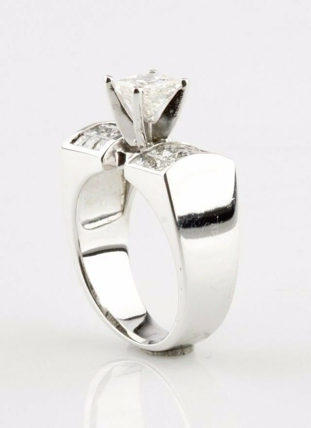 2.00 carat Diamond Princess Cut Solitaire with Accent 18k White Gold Ring Size 6