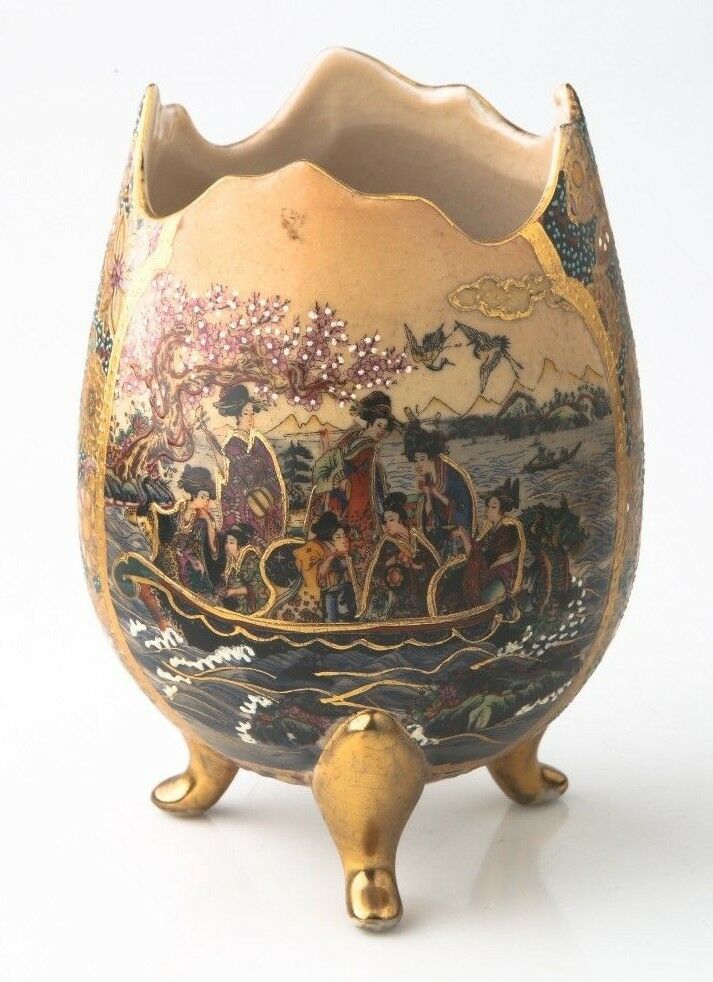 Vintage Satsuma Hand-Painted Gilt-Detailed Footed Egg Featuring Geisha