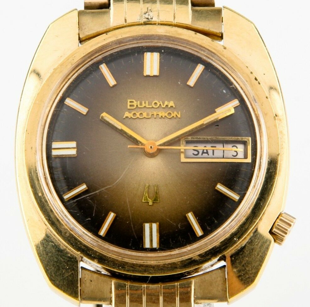 Vintage Bulova Accutron Men's Gold Electroplate Tuning Fork 218 Watch Day/Date