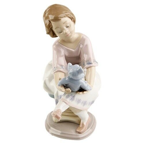 Lladro #7620 "Best Friend" Figurine Young Girl with Blue Teddy Bear Retired!