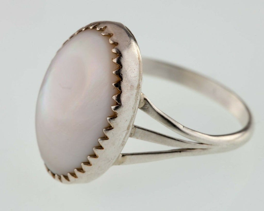Native Amercan PHEE Mother of Pearl Sterling Silver Ring SZ: 7