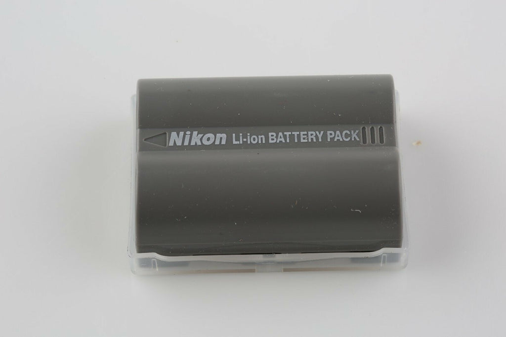 Nikon Accessories Pack Bundle: EN-EL3e Battery & Xtend-a-View LCD Viewer & Case