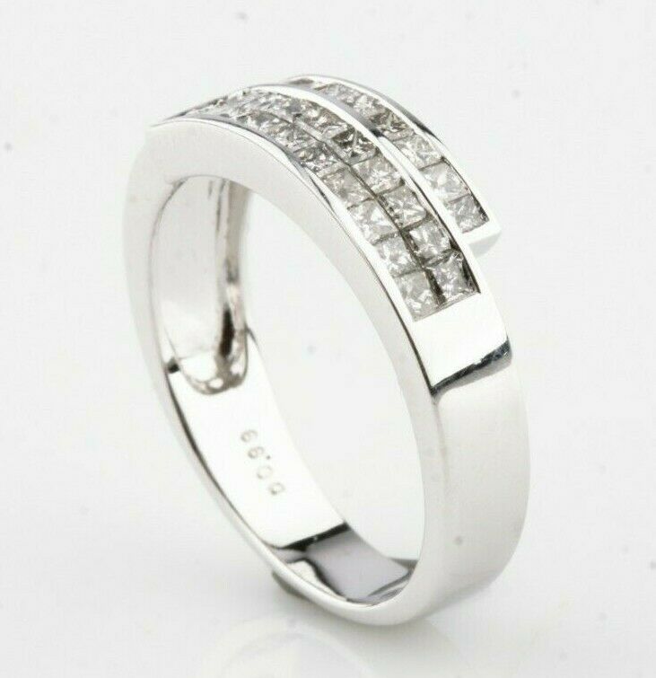 14k White Gold Princess Diamond Plaque Ring Size 7.25 TDW = 0.99 ct
