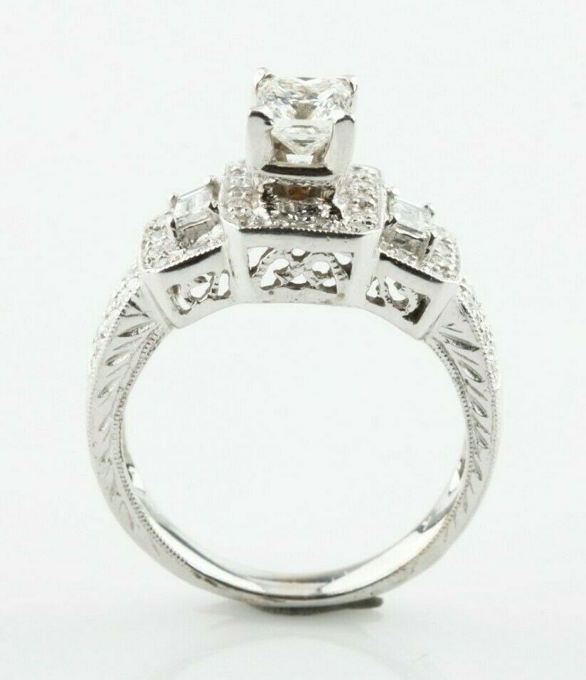 14k White Gold 0.50 ct Diamond Solitaire Ring w/ Accent Stones Size 6.75