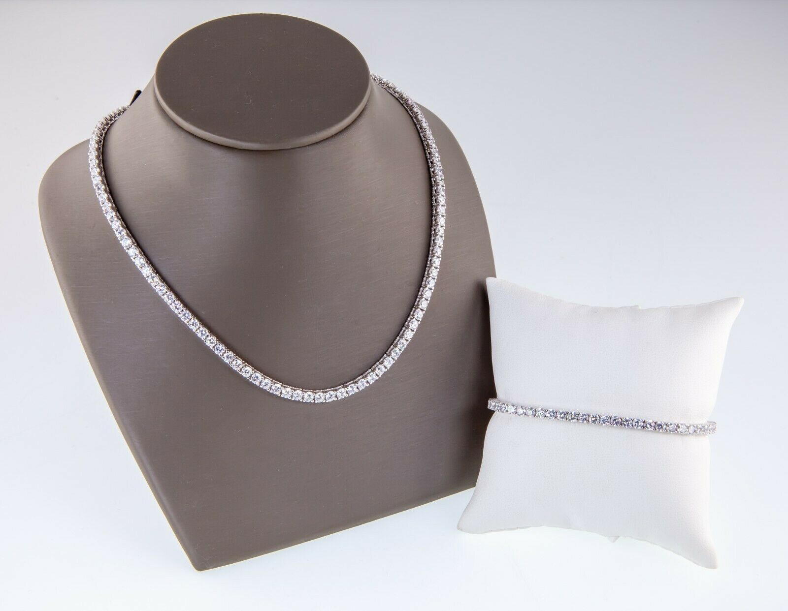 Exquisite Geometric Choker Necklace Bracelet Set with Cubic Zirconia – Glam  Duchess