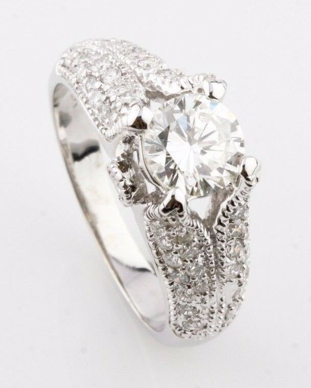 1.00 carat Round Brilliant Diamond 18k White Gold Engagement Ring Size 6.5