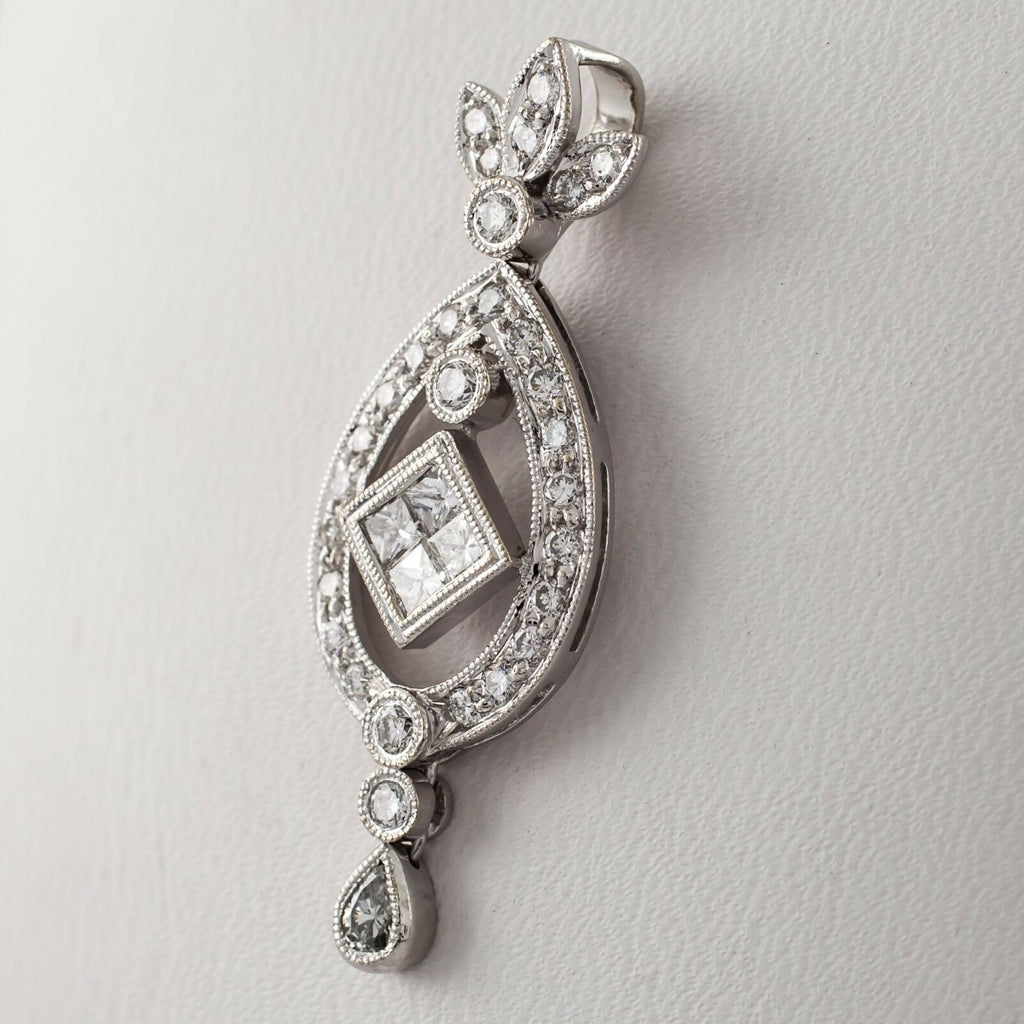 1.90 carat Diamond Floral 18k White Gold Drop Pendant