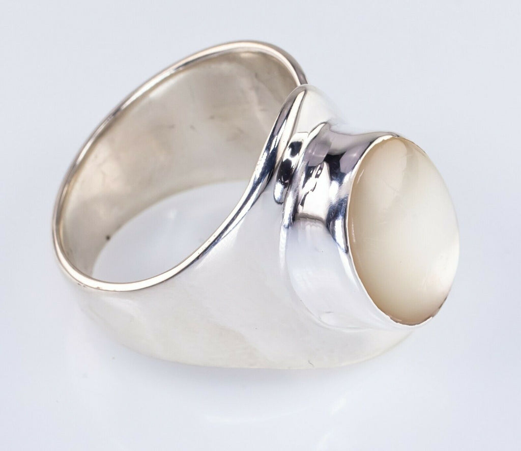 ATI Mexico Sterling Silver Mother of Pearl Ring Size 8